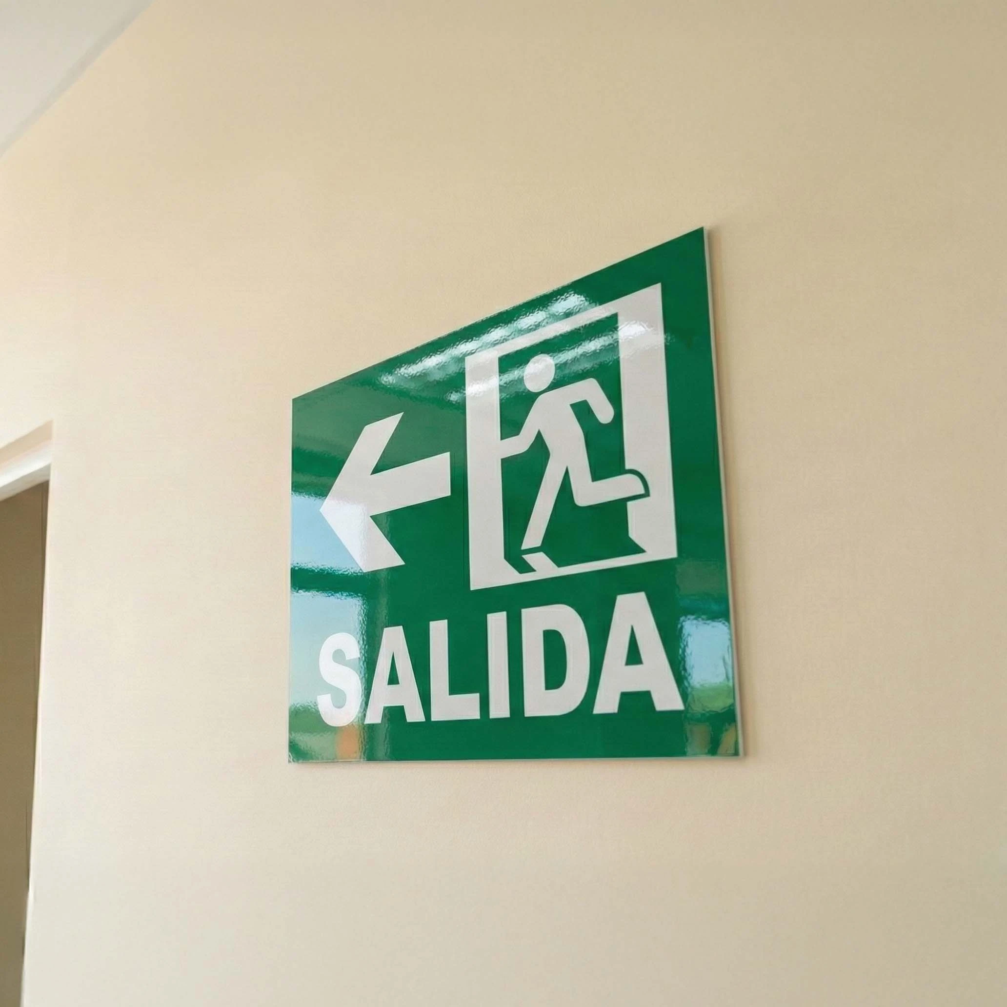 Displays y anuncios impresos