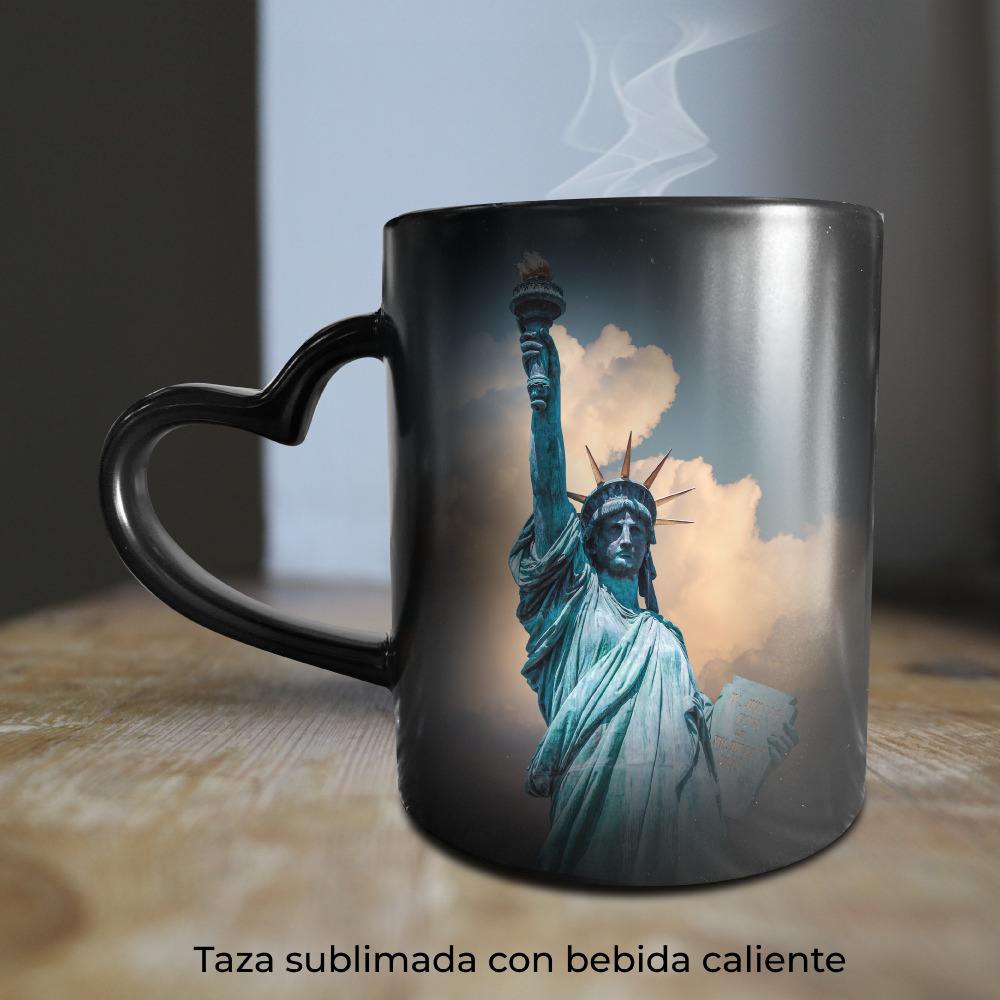 Taza mágica negra con asa de corazón SublimArts de 11oz