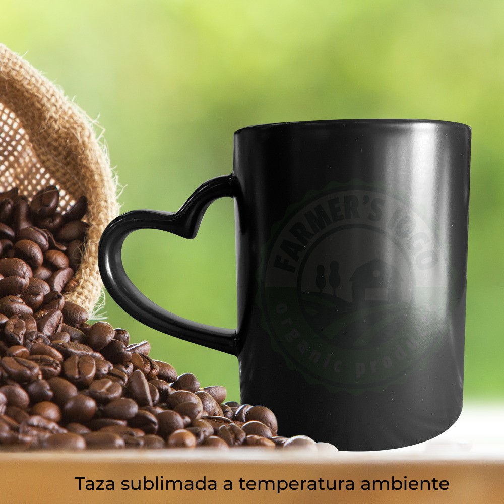 Taza mágica negra con asa de corazón SublimArts de 11oz