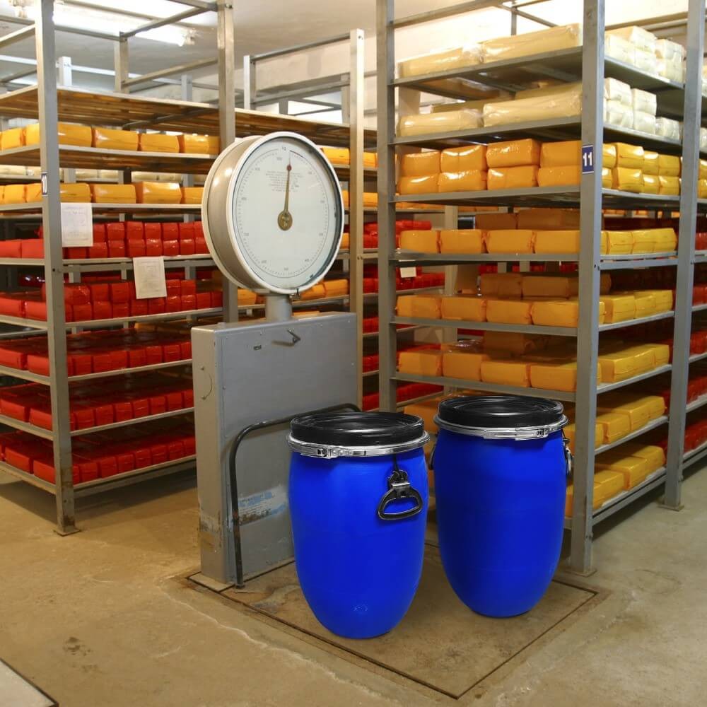 Tambo de Plástico Azul Abierto de 60 litros con Tapa y Cincho - Miniatura 12