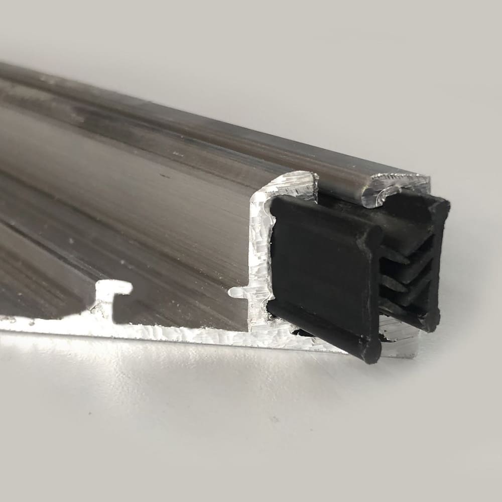 Tira de agarre para perfil de aluminio