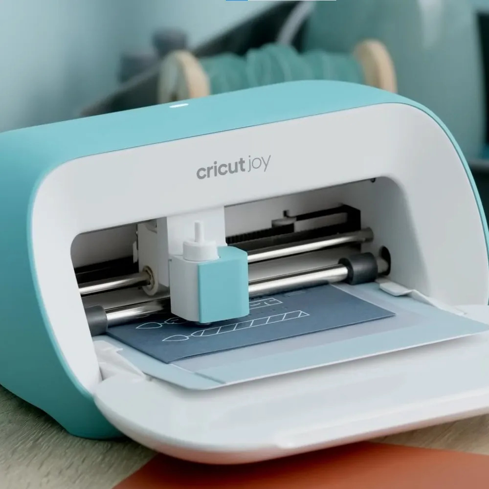 Mini Plotter de Corte Cricut Joy | Avance y Tecnología en Plásticos